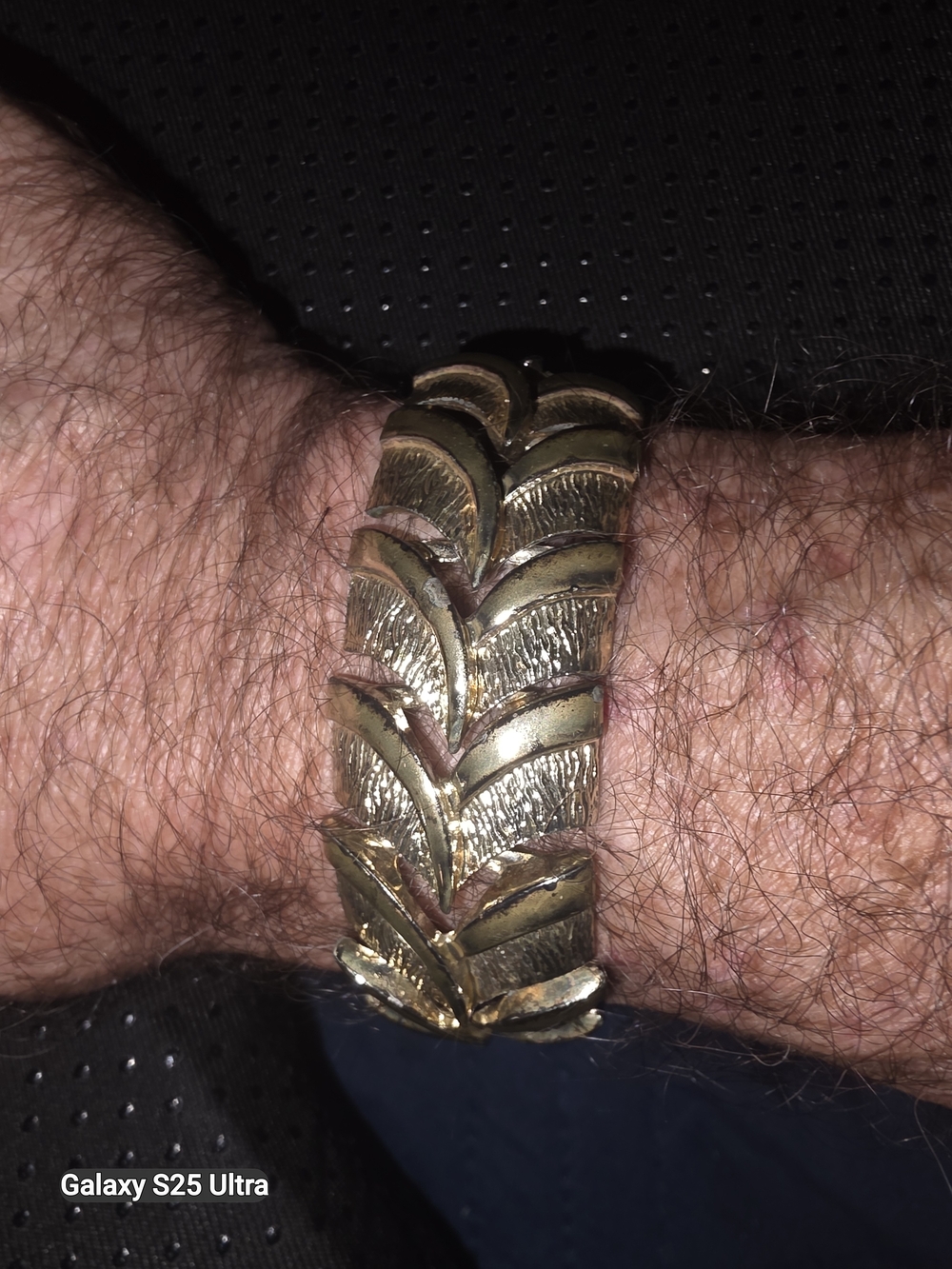 Men's Gold-Tone Leaf Link Bracelet